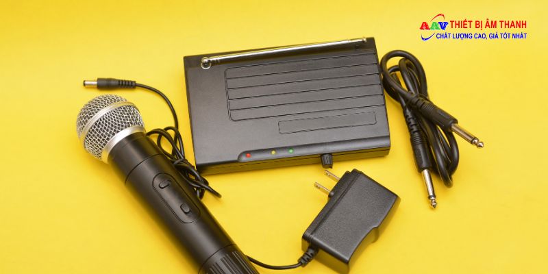 micro kh&ocirc;ng d&acirc;y bị h&uacute; r&iacute;t